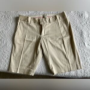 Banana republic women’s khaki shorts. Size 8 and size 6